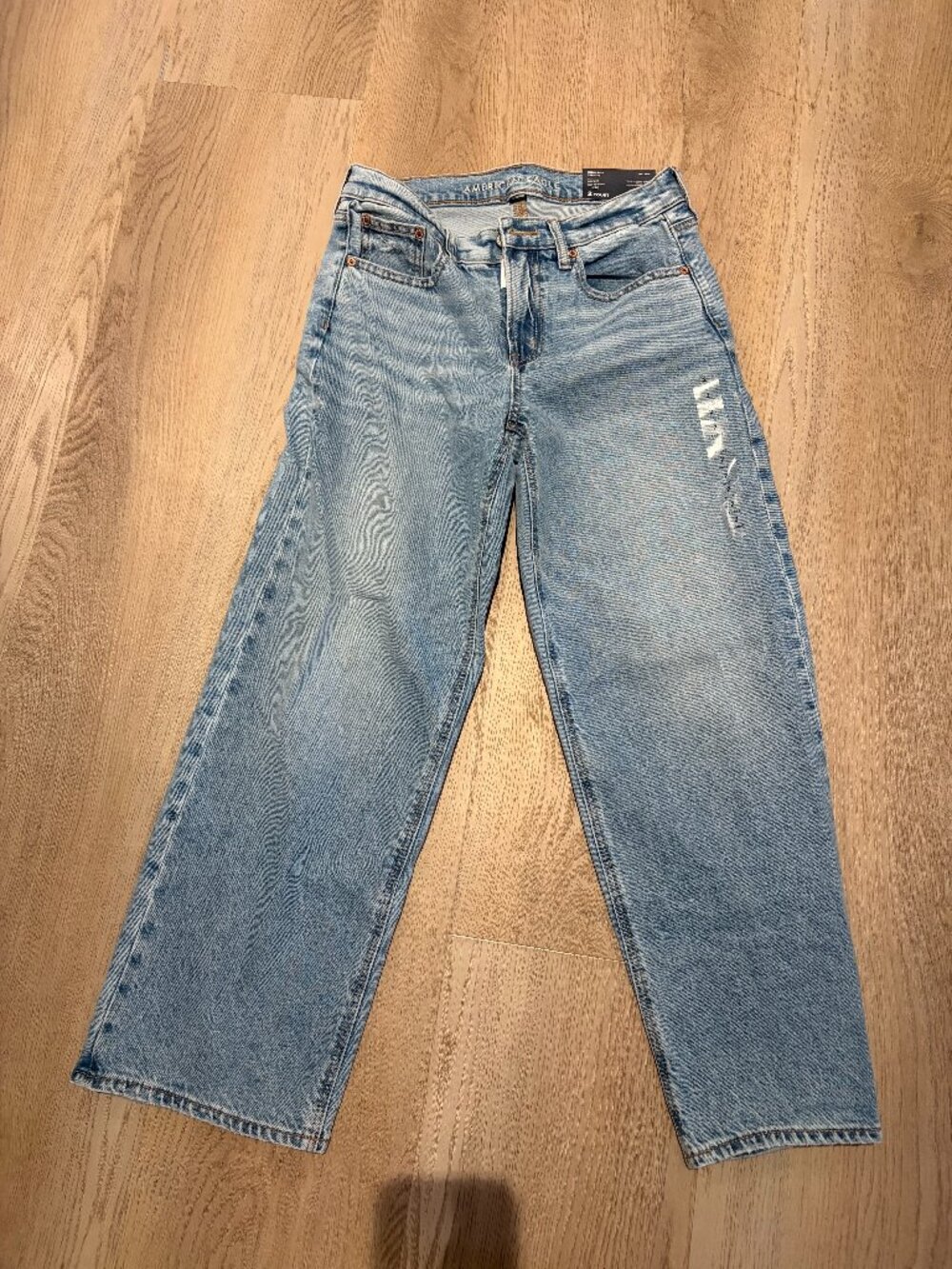 American Eagle High-Waisted Stovepipe Jean - new with tag